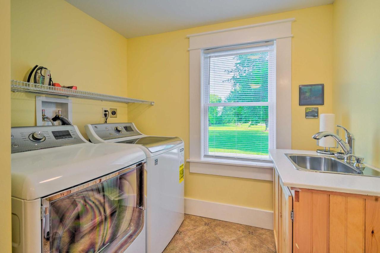 Charming Stanley Home With Yard, 7 Mi To Seneca Lake Geneva Exteriör bild